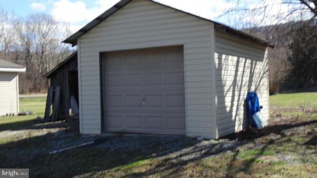 22209 PONDSVILLE RD, Hagerstown, MD 21742