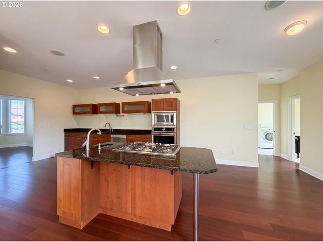 2250 Sw HOMER ROSS Loop, Mc Minnville, OR 97128