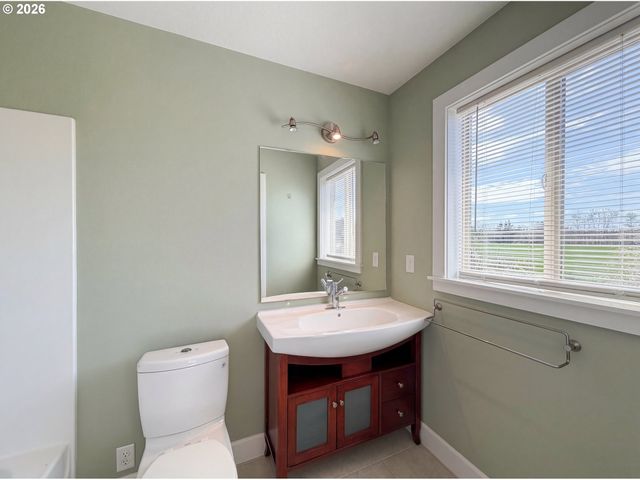 2250 Sw HOMER ROSS Loop, Mc Minnville, OR 97128