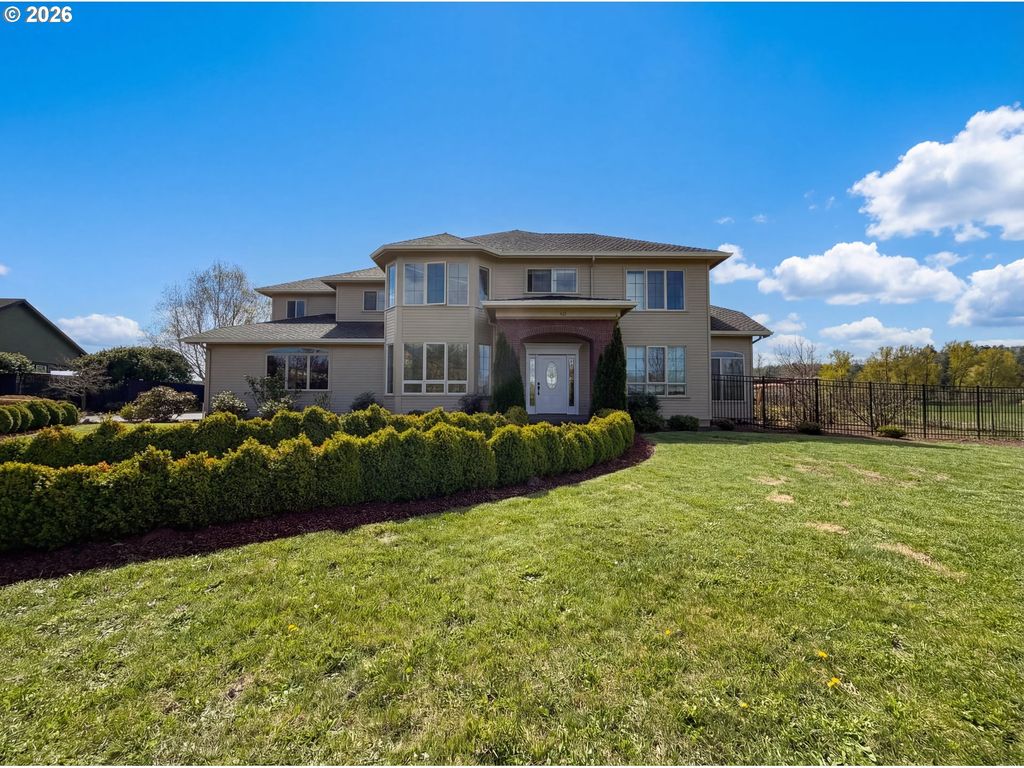 2250 Sw HOMER ROSS Loop, Mc Minnville, OR 97128