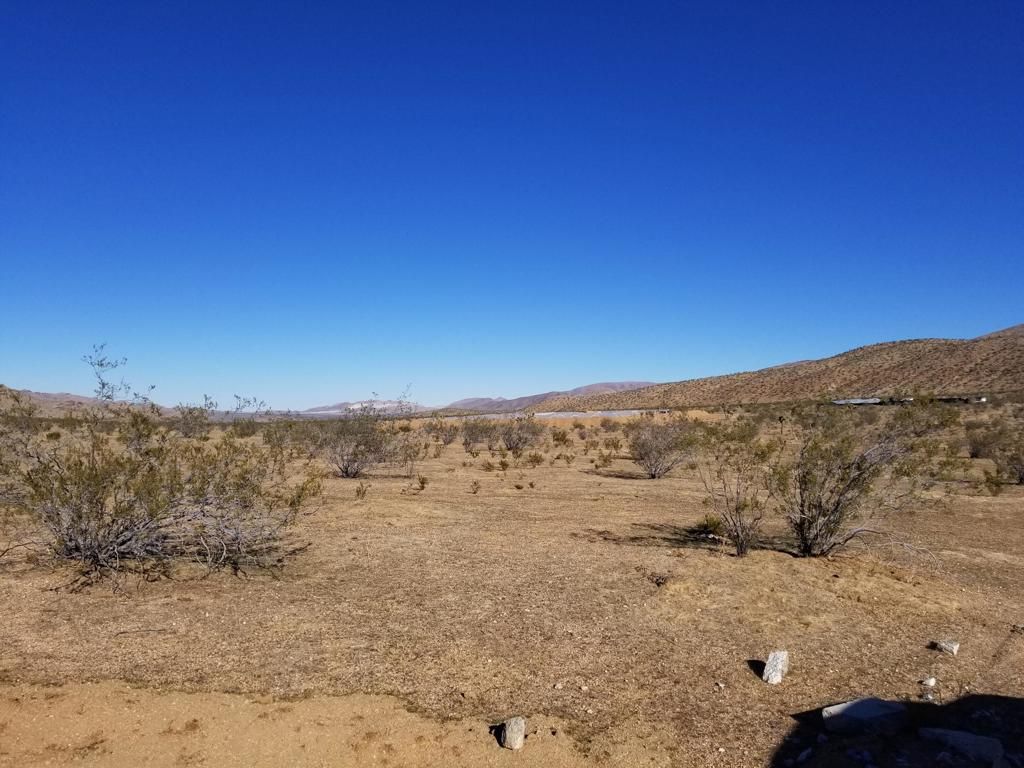 Image 7 of property listing at 0 Chicago Road, Apple Valley, CA 92307