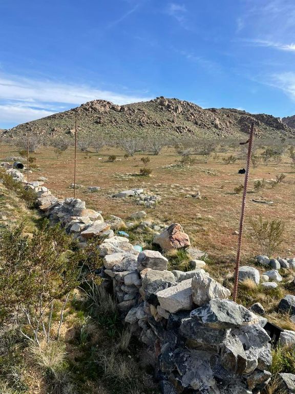 Image 8 of property listing at 0 Chicago Road, Apple Valley, CA 92307