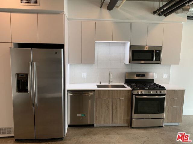4210 Del Rey Avenue 201, Marina Del Rey, CA 90292
