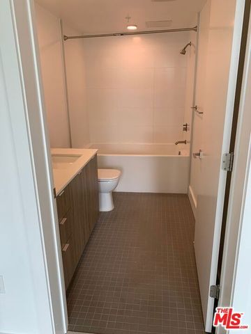 4210 Del Rey Avenue 201, Marina Del Rey, CA 90292