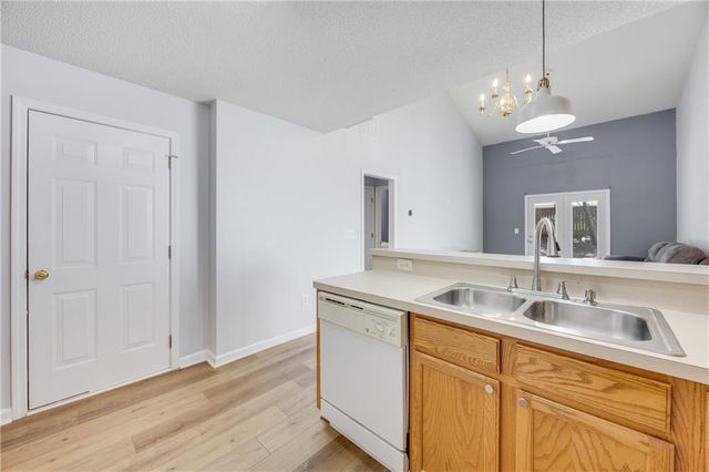 121 Fox Creek Drive, Woodstock, GA 30188