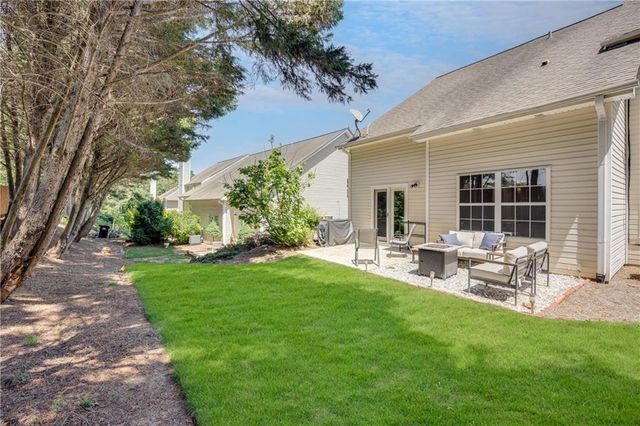 121 Fox Creek Drive, Woodstock, GA 30188