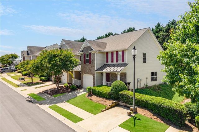 121 Fox Creek Drive, Woodstock, GA 30188