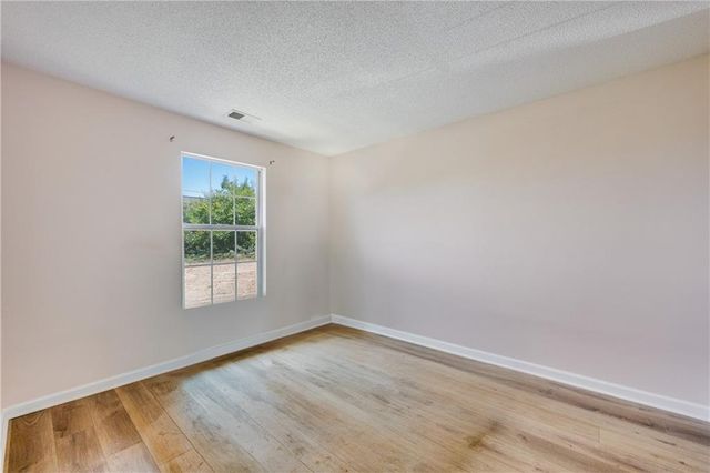 121 Fox Creek Drive, Woodstock, GA 30188