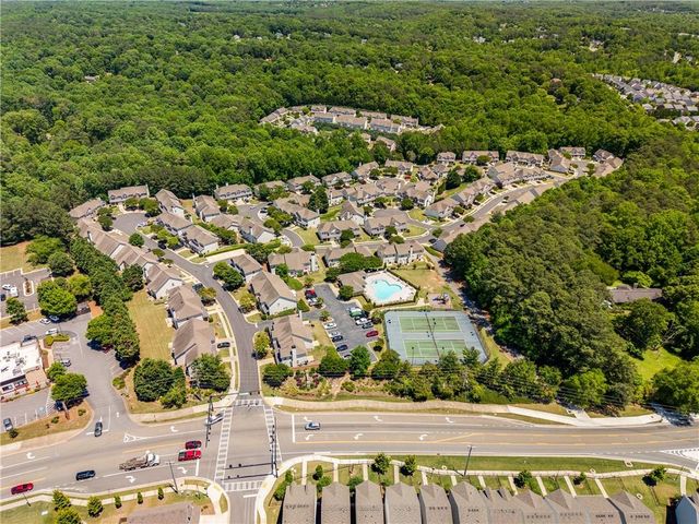 121 Fox Creek Drive, Woodstock, GA 30188