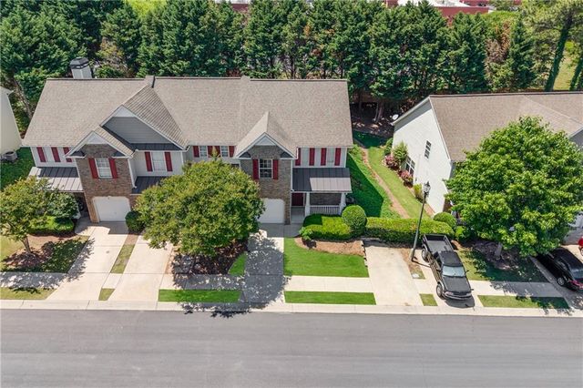 121 Fox Creek Drive, Woodstock, GA 30188