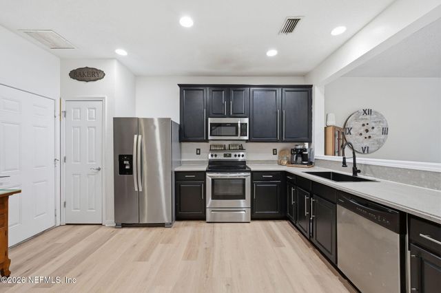 4186 MARBLEWOOD Lane, Jacksonville, FL 32216