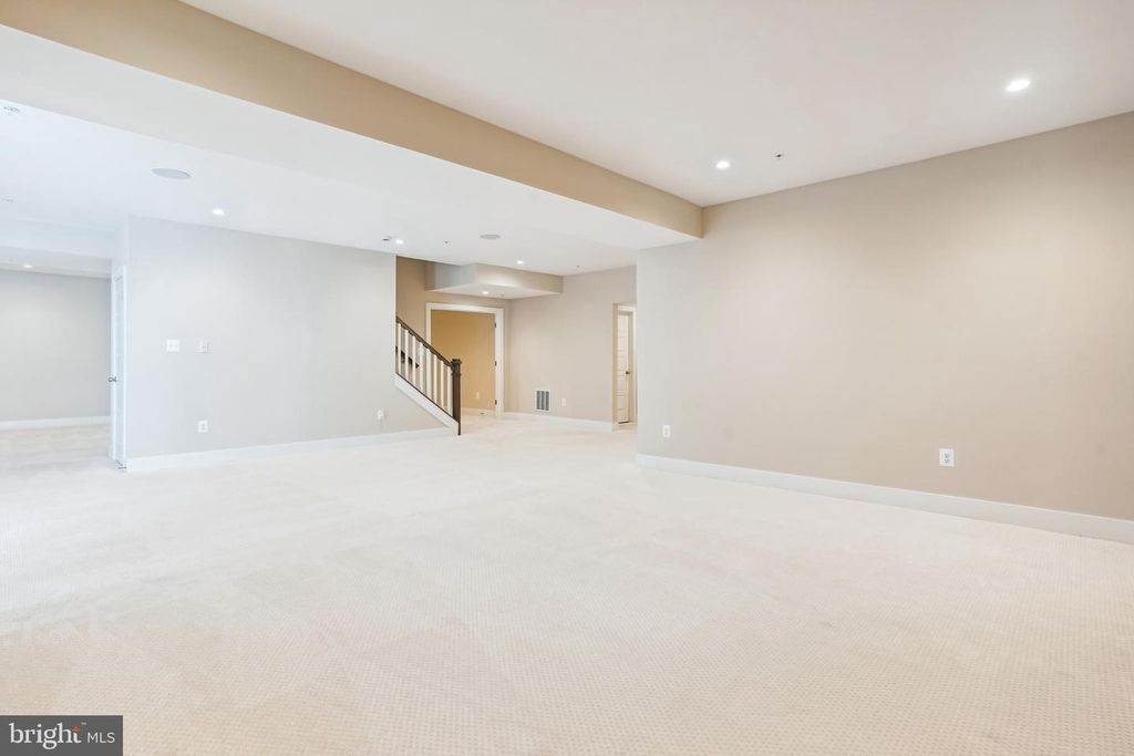 Image 40 of property listing at 16611 MAYLON CT, Brandywine, MD 20613