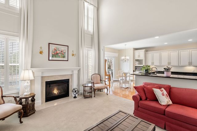 5 Heartwood Way 123, Hopkinton, MA 01748