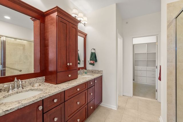 5 Heartwood Way 123, Hopkinton, MA 01748