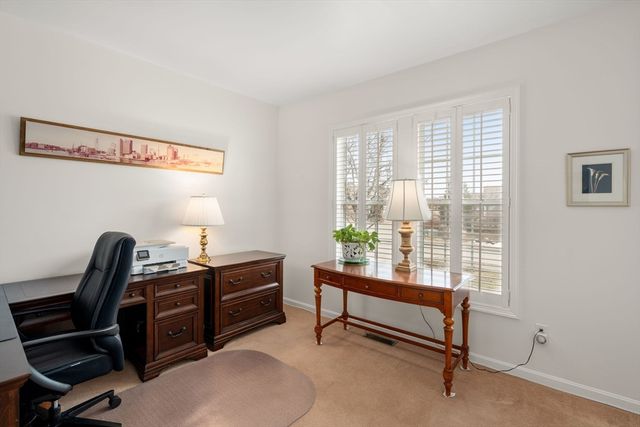 5 Heartwood Way 123, Hopkinton, MA 01748