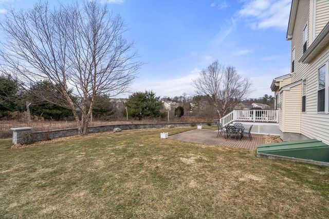 5 Heartwood Way 123, Hopkinton, MA 01748