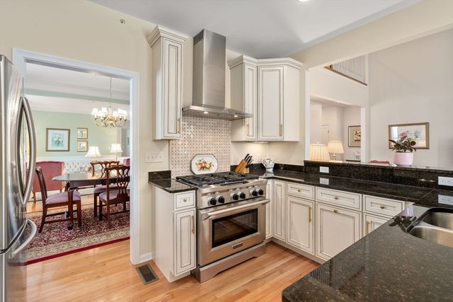 5 Heartwood Way 123, Hopkinton, MA 01748