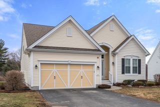 5 Heartwood Way 123, Hopkinton, MA 01748