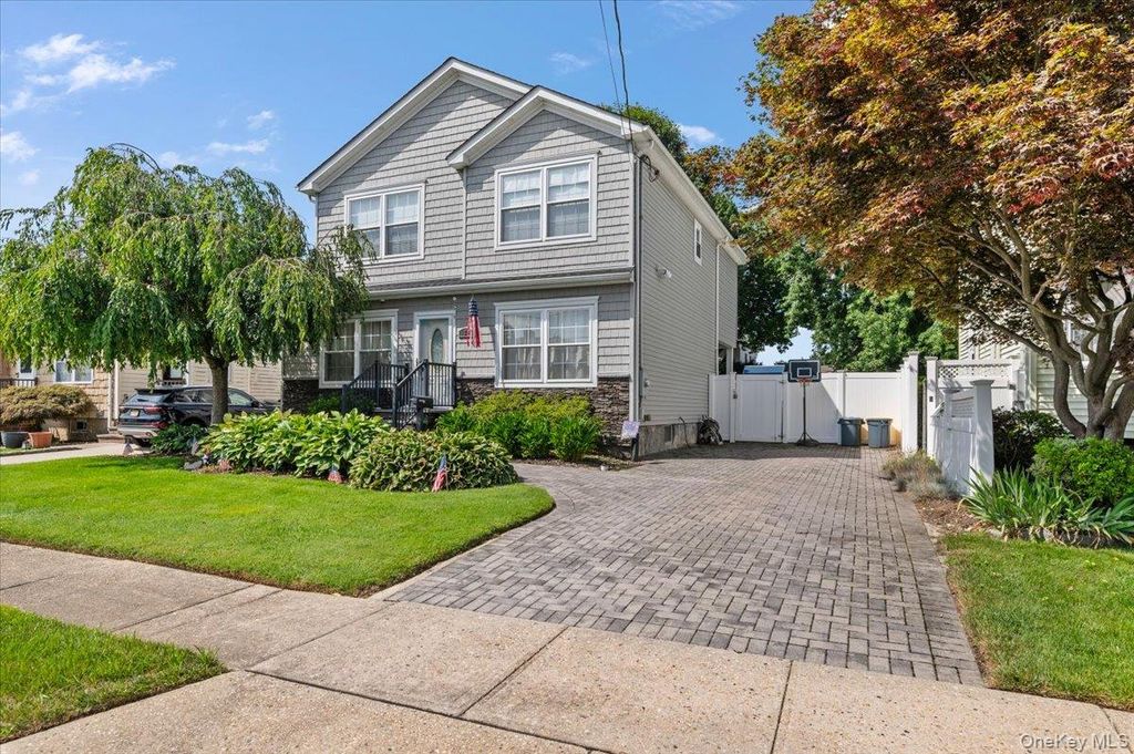 23 Cambridge Avenue, Bethpage, NY 11714 — exterior