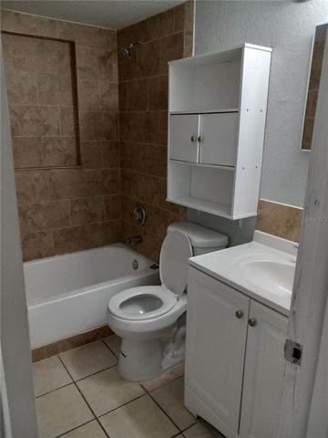 5724 N LINCOLN AVENUE C, Tampa, FL 33614