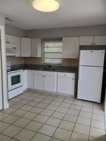 5724 N LINCOLN AVENUE C, Tampa, FL 33614