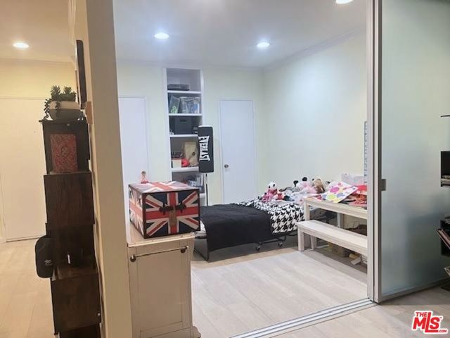 11645 Montana Avenue 323, Los Angeles, CA 90049