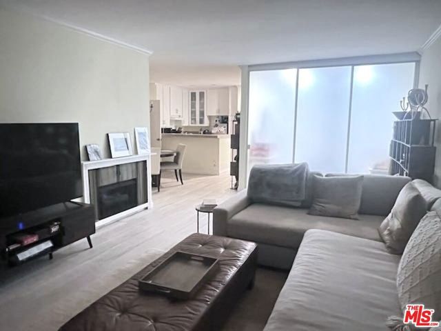 11645 Montana Avenue 323, Los Angeles, CA 90049