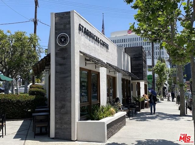 11645 Montana Avenue 323, Los Angeles, CA 90049