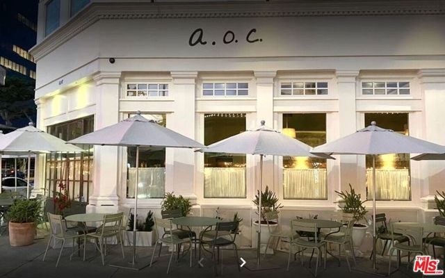 11645 Montana Avenue 323, Los Angeles, CA 90049