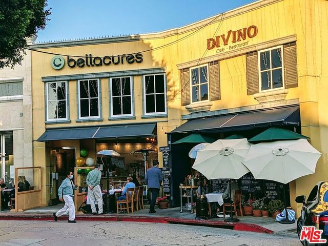 11645 Montana Avenue 323, Los Angeles, CA 90049