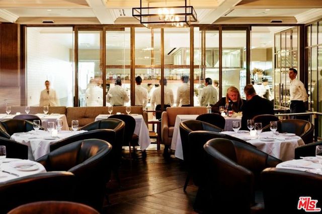 11645 Montana Avenue 323, Los Angeles, CA 90049