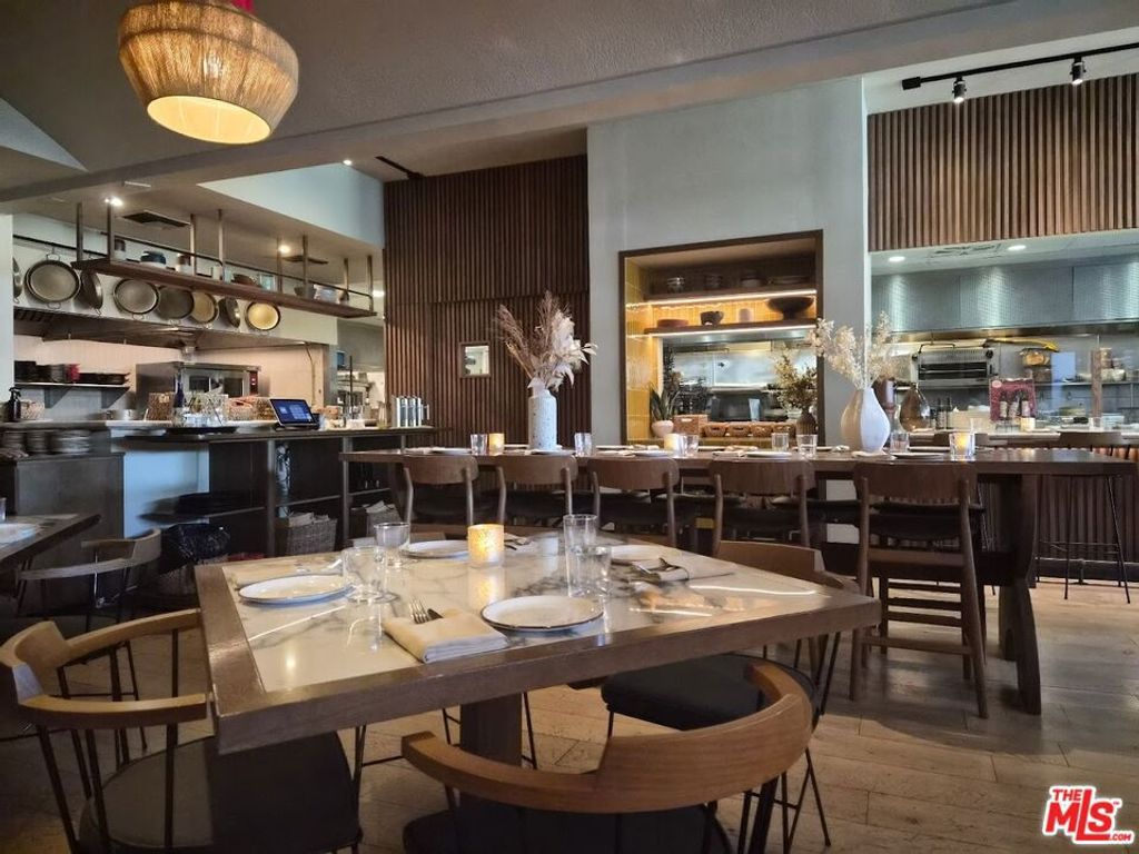 Image 49 of property listing at 11645 Montana Avenue 323, Los Angeles, CA 90049