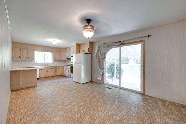 1004 Cave Springs Road, Hixson, TN 37343