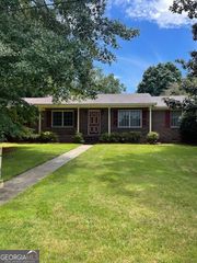 825 McCurdy Boulevard, Manchester, GA 31816