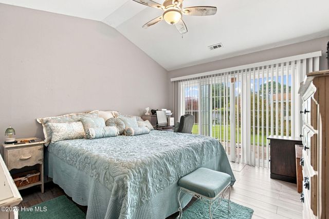320 Smallwood Court, Wilmington, NC 28411