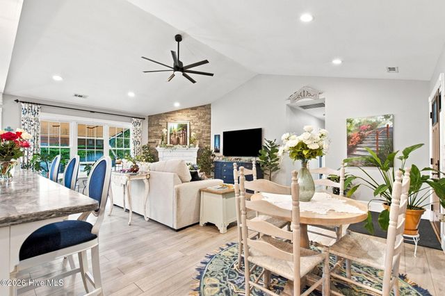 320 Smallwood Court, Wilmington, NC 28411