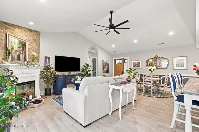 320 Smallwood Court, Wilmington, NC 28411