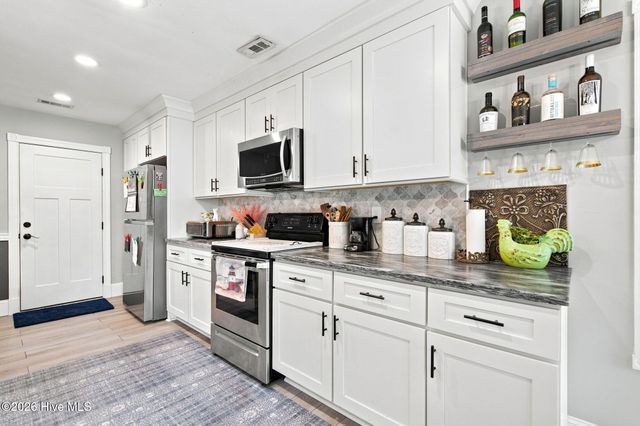 320 Smallwood Court, Wilmington, NC 28411