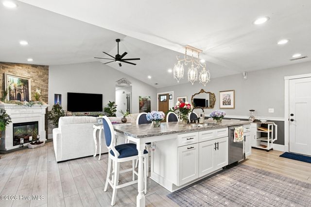 320 Smallwood Court, Wilmington, NC 28411