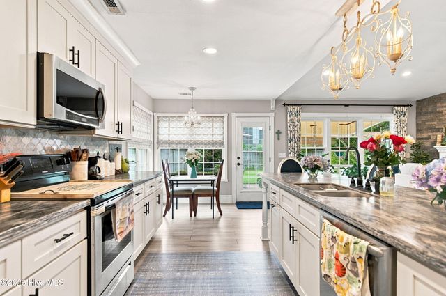 320 Smallwood Court, Wilmington, NC 28411