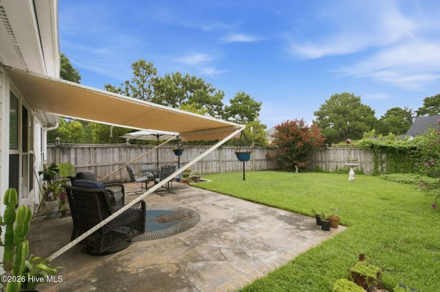 320 Smallwood Court, Wilmington, NC 28411