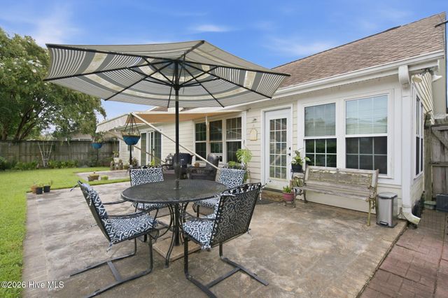 320 Smallwood Court, Wilmington, NC 28411