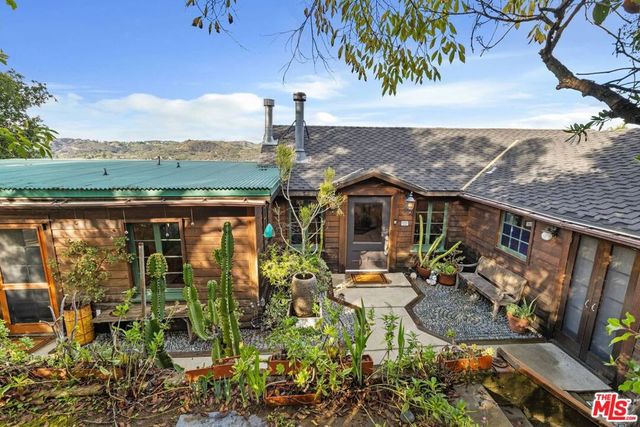 1551 Penny Road, Topanga, CA 90290