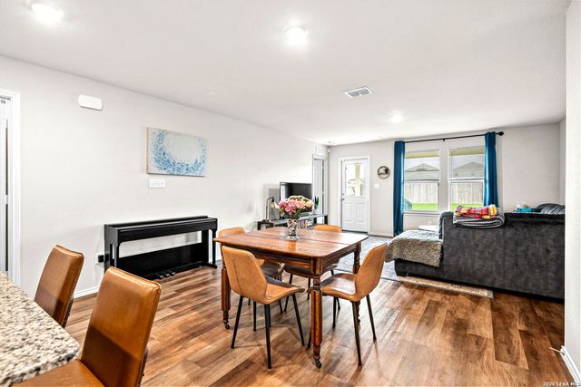 531 Wild Olive Way, San Antonio, TX 78219