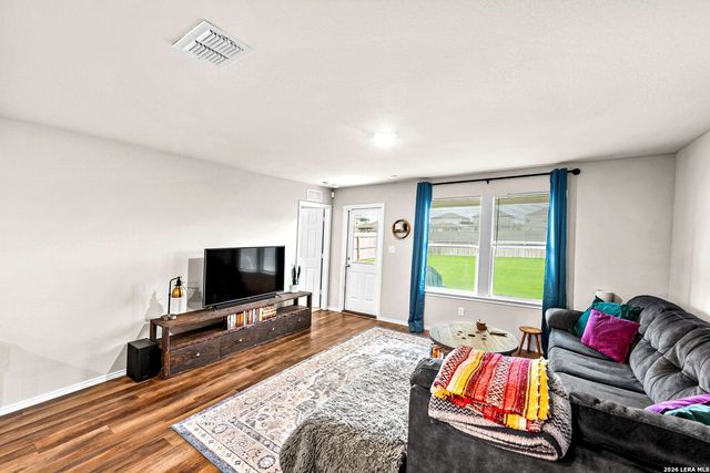 531 Wild Olive Way, San Antonio, TX 78219