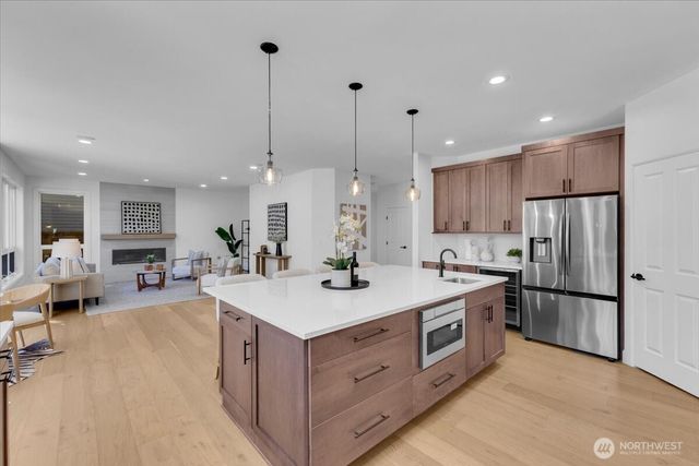 21119 SE 5th st, Sammamish, WA 98074