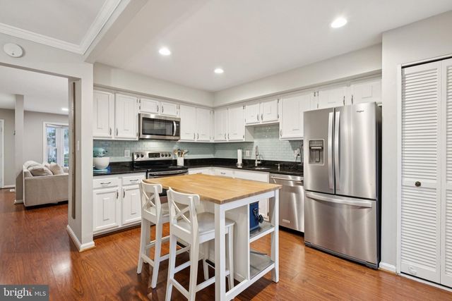 5524 LAKEWHITE CT, Fairfax, VA 22032