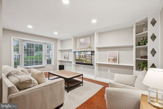 5524 LAKEWHITE CT, Fairfax, VA 22032