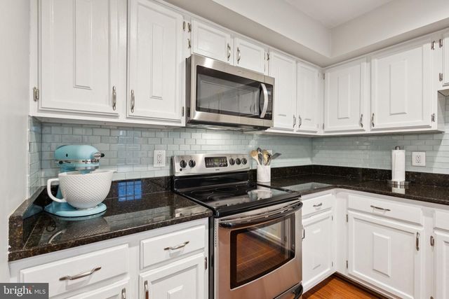 5524 LAKEWHITE CT, Fairfax, VA 22032