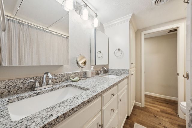 4023 Wycliff Avenue 104, Dallas, TX 75219
